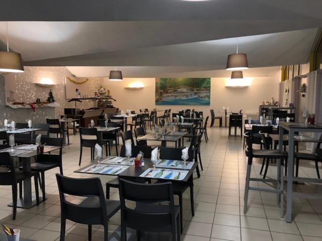 Logis Hotel Le Clos Saint Loup Bram Ngoại thất bức ảnh